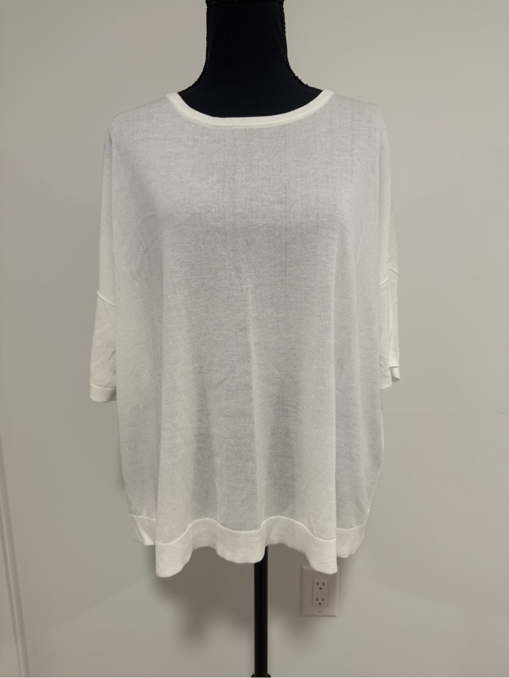Eileen Fisher XL White Short Sleeve Knit Top Crewneck Lightweight Relaxed Tee